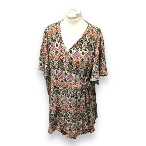 Torrid Women’s Ikat Gauze Smocked Surplice Light Stone Grey Blouse, size 6 - Picture 3 of 9